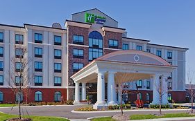 Holiday Inn Express And Suites Nashville Opryland